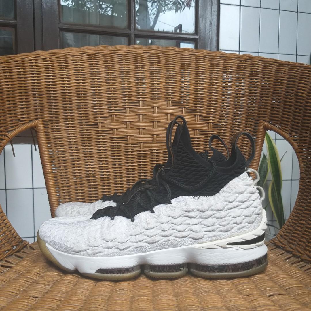 Lebron best sale 15 used
