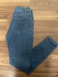 (Category: ) located in . Submitted by auroraapreloved (Listing ID 1119144250, Image 1). Description: .