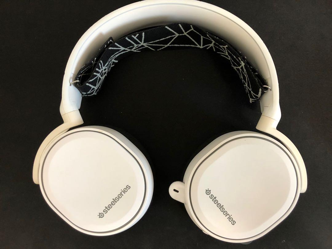 Steel Series Arctic 5 RGB Audio Headphones Headsets on Carousell