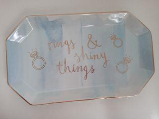 TRAY
