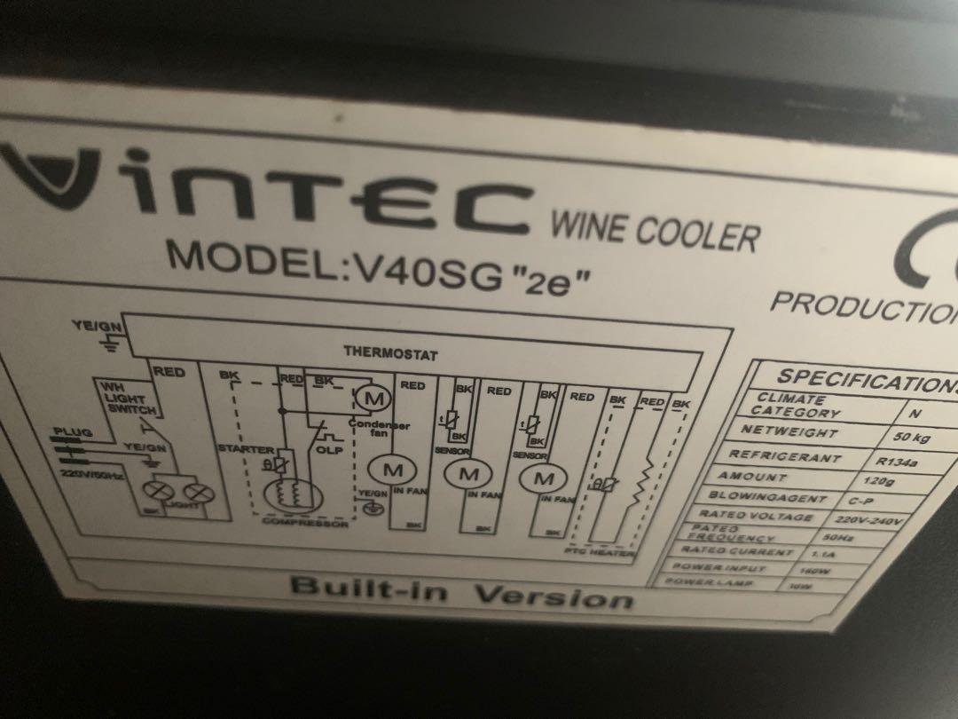 Vintec wine fridge dual zone, TV & Home Appliances, Kitchen Appliances