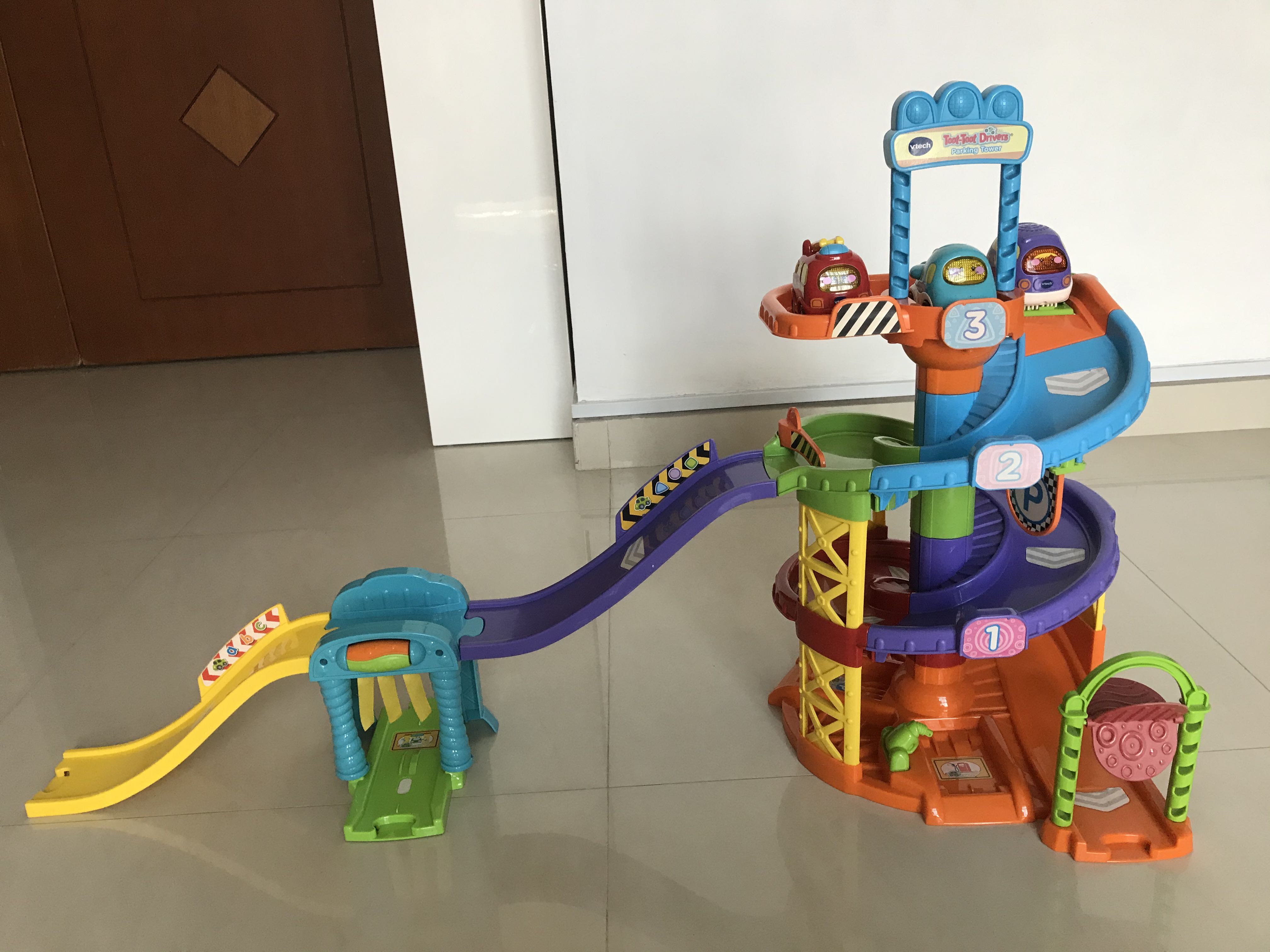 Toot toot drivers parking hot sale tower