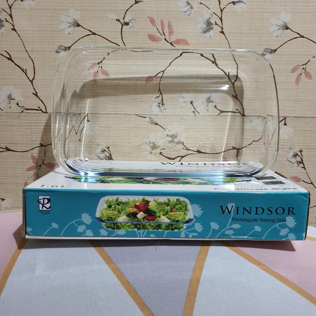 1.6L RECTANGULAR BAKING DISH - MICROWAVE AND OVEN SAFE (Category: Bakeware) located in Pasig City. Submitted by regs.018 (Listing ID 1119414187, Image 2). Description: BOROSILICATE GLASS 1.6 LITERS SIZE : 29.5cm x 17.6cm x 2.5 inches.