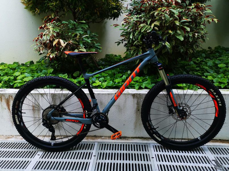 2018 giant fathom top
