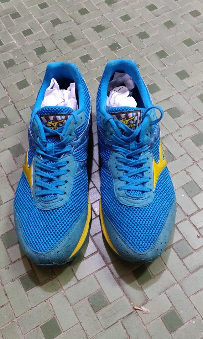 Mizuno wave amulet 4 wide 2025