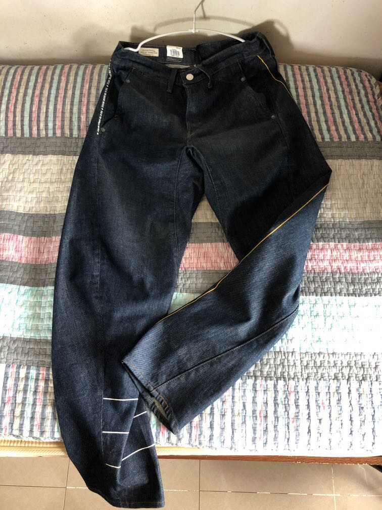 全新levis lej 3d 570 Loose Taper levis engineered jeans 特別版limited, 男裝,  褲＆半截裙, 牛仔褲- Carousell