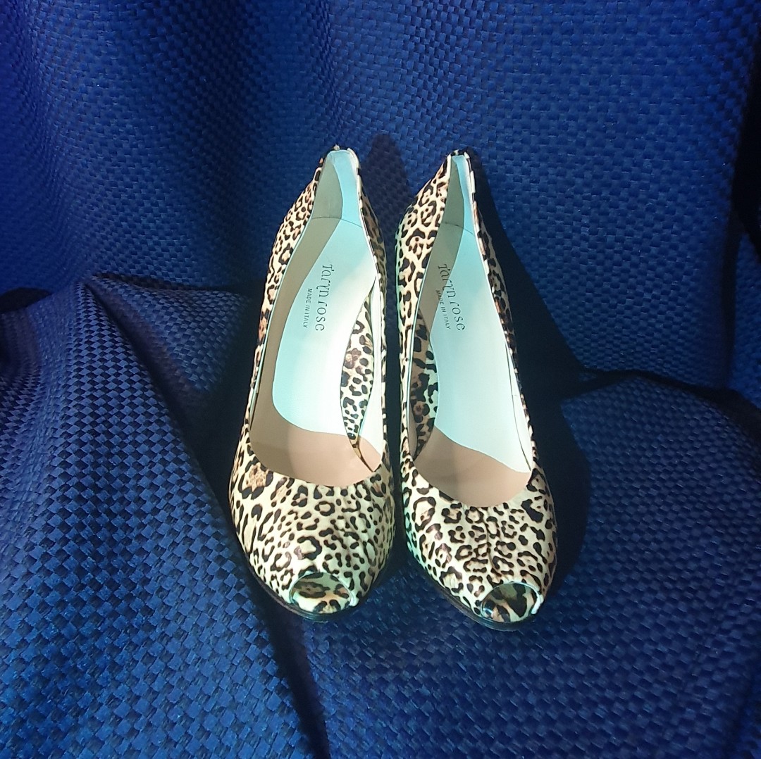 Taryn rose wedge store pump