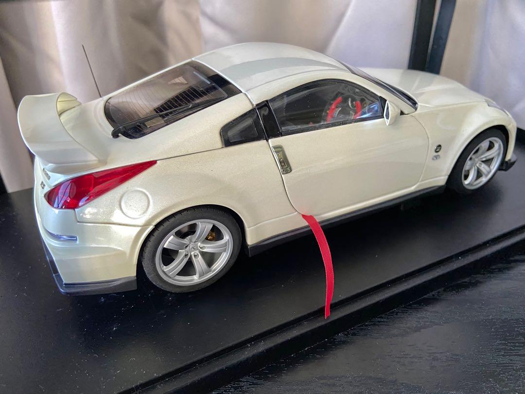 Autoart 1:18 Nissan Fairlady Z Version NISMO Type 380RS, Hobbies ...