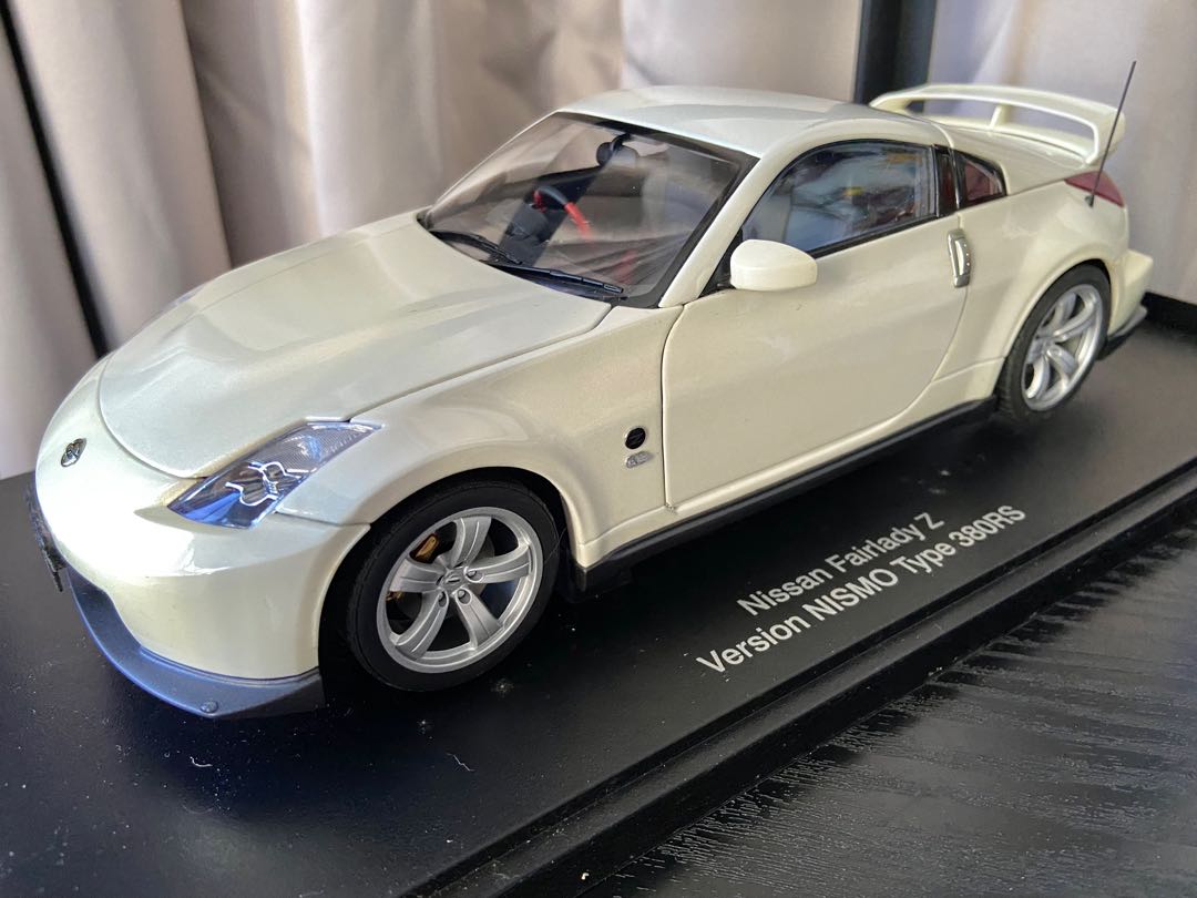 Autoart 1:18 Nissan Fairlady Z Version NISMO Type 380RS, Hobbies ...