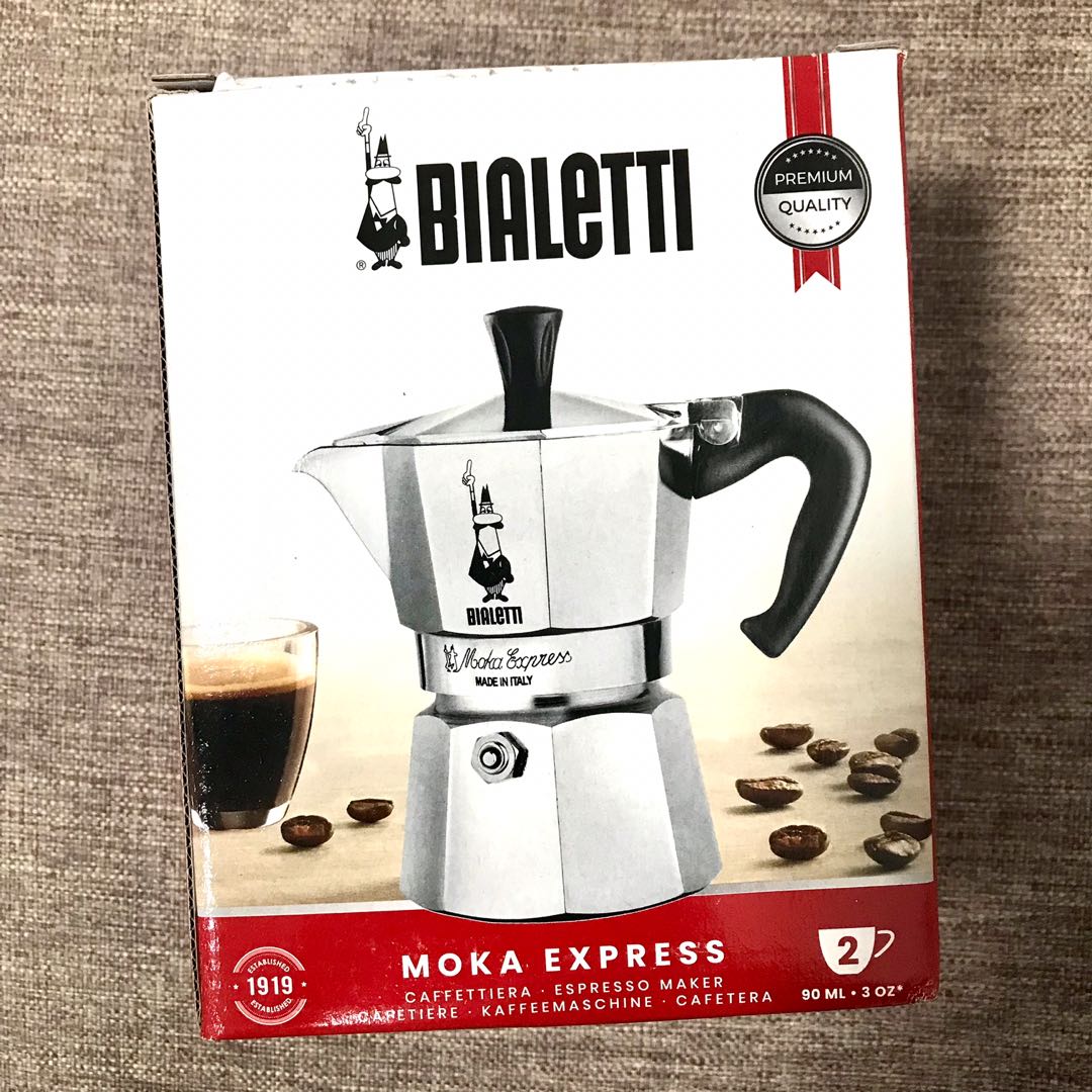 https://media.karousell.com/media/photos/products/2021/10/13/bialetti_moka_pot_2_cups_premi_1634127123_5dd08887.jpg