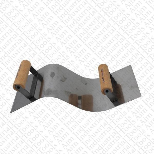 Curb and store gutter trowel