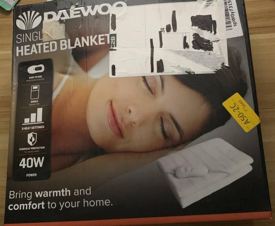 Daewoo Single Bed 40W Electric Blanket with 3 Heat Settings, Over-Heat  Protection and Superior Comfort Polyester Material (122 x 61cm), Furniture  u0026 Home Living, Bedding u0026 Towels on Carousell