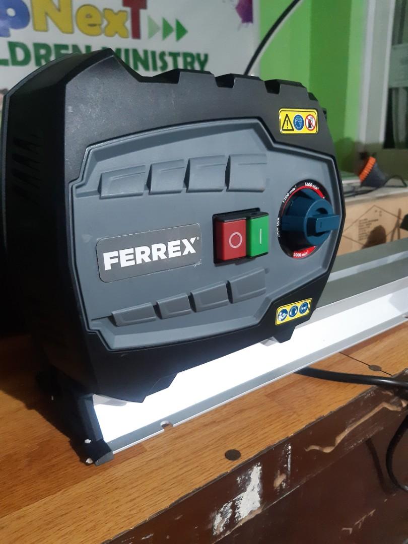 Ferrex Wood Lathe Machine 550W, Commercial & Industrial, Construction