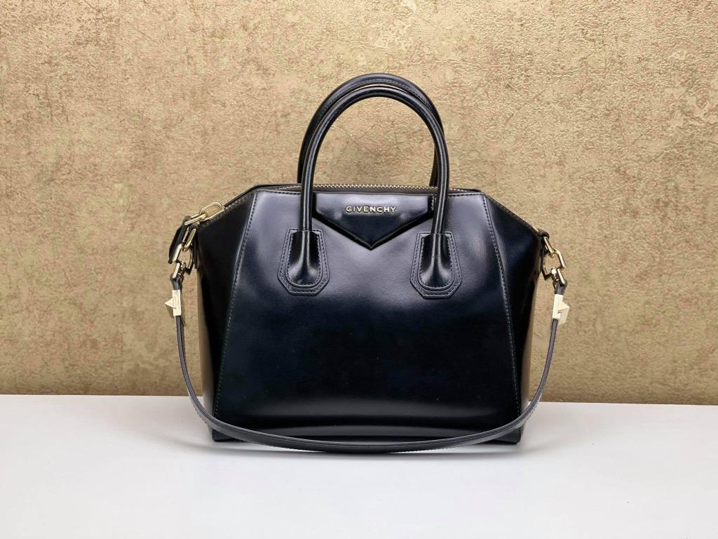 Givenchy hotsell shiny antigona