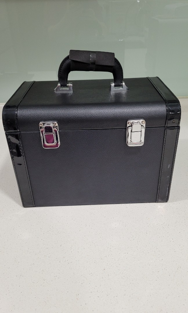 hard case makeup box