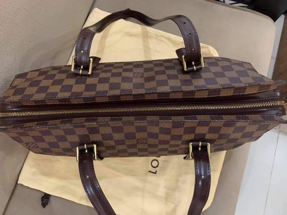 Louis Vuitton Chelsea Damier, Women's Fashion, Bags & Wallets, Purses &  Pouches on Carousell