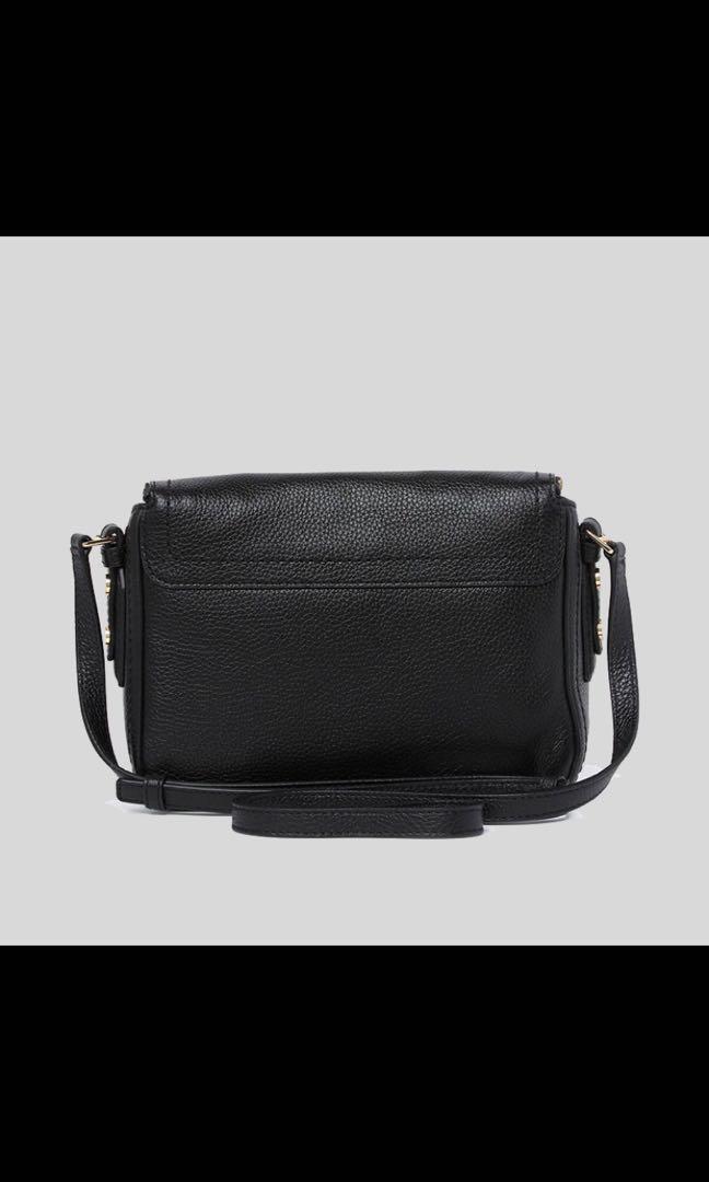 Marc Jacobs The Groove Leather Mini Messenger Bag, Women's Fashion