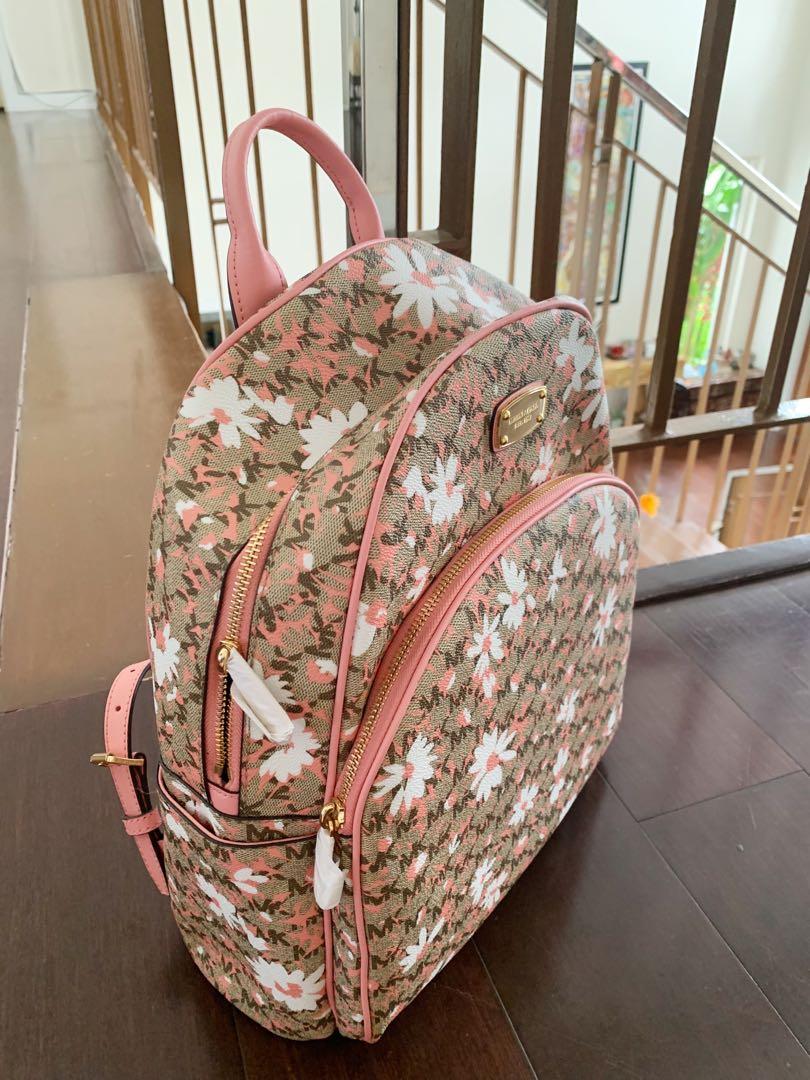 Michael Kors Floral Daisy Peach Multi pvc backpack, Women's Fashion, Bags &  Wallets, Backpacks on Carousell
