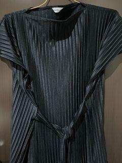Monomolly Winona Pleats Set (Black) - Used