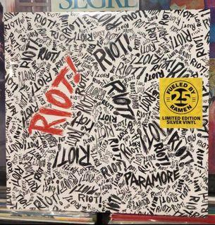 PARAMORE : RIOT - FBR 25TH ANNIVERSARY LIMITED EDITION [ SILVER VINYL]