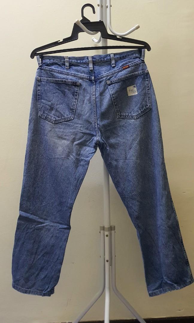 RUSTLER (Category: Joggers) located in Petaling Jaya. Submitted by apithafiz1990 (Listing ID 1119396647, Image 3). Description: MEN BLUE JEANS #9 RUSTLER SIZE 34 LABUH 37 MADE IN MEXICO.