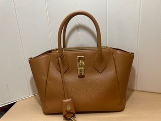 （分類：）位於 。 由 rosamulet 提交（商品編號 1119346002，圖片 1）。簡介： 。