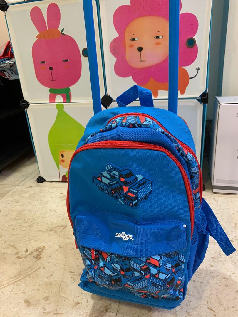 Smiggle deals wheeled backpack