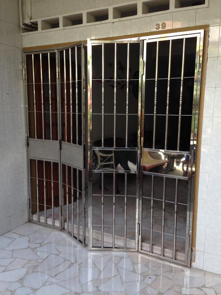 Stainless Steel Door And Mount Steel Gate Home Services Renovations On Carousell