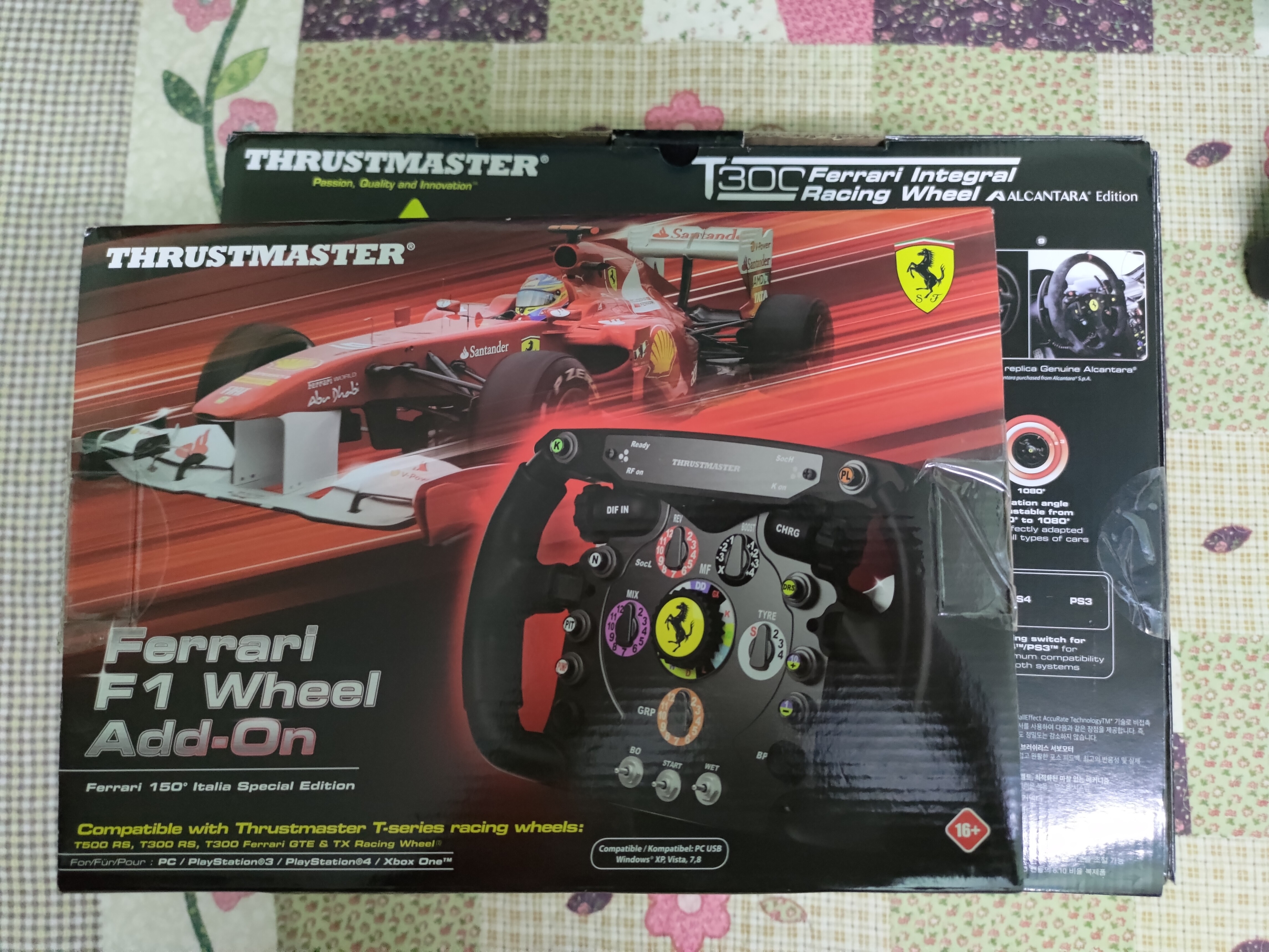 Thrustmaster T300 Ferrari Alcantara Edition + Ferrari F1 Wheel Add