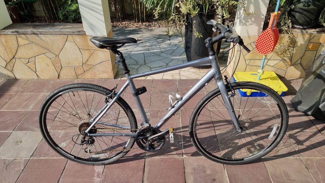 Trek Hybrid. Fx Seven.Three Sports Equipment Bicycles Parts