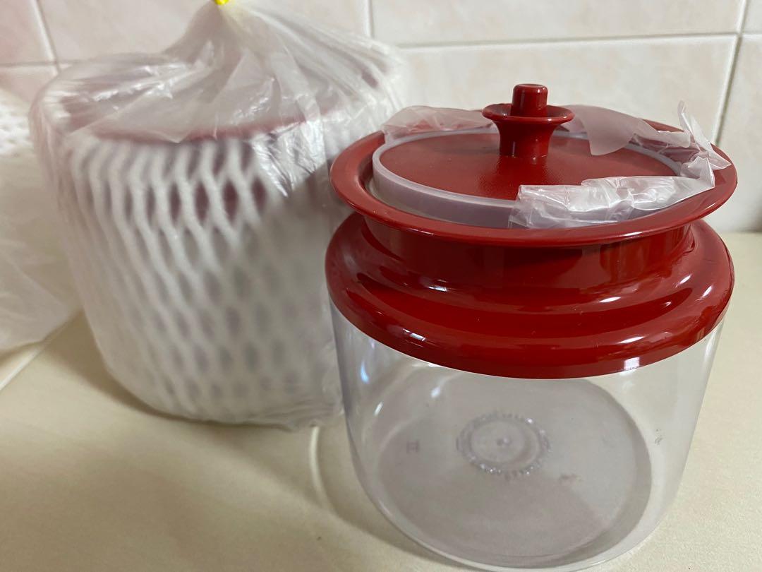 Tupperware Air tight container, Furniture & Home Living, Kitchenware & Tableware, Food