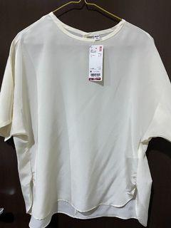 Uniqlo Blus Silfeel Lengan Pendek Off White