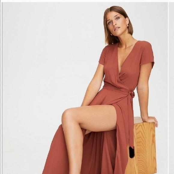 Aritzia Babaton Slit Wrap Dress S Cider Gold, Women's Fashion, Clothes on  Carousell