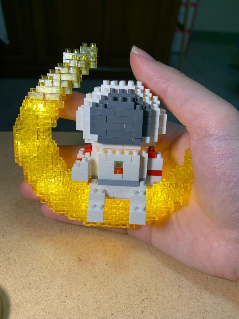 Astronaut Nano blocks / Diamond blocks / Micro blocks, Hobbies & Toys