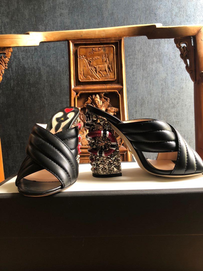 Gucci heels snake shop