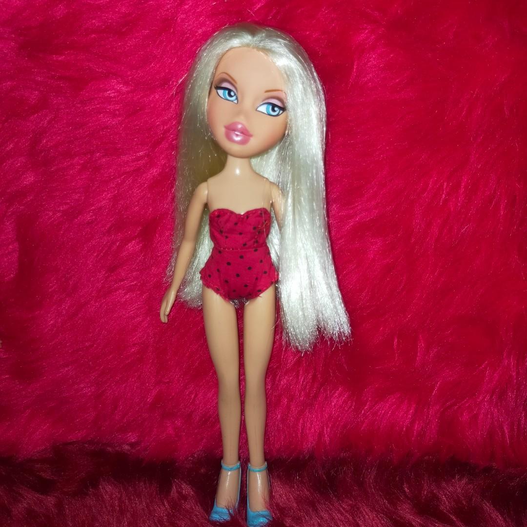 Bratz, Toys, Bratz Party Cloe Th Anniversary Jointed Articulated Doll  2010