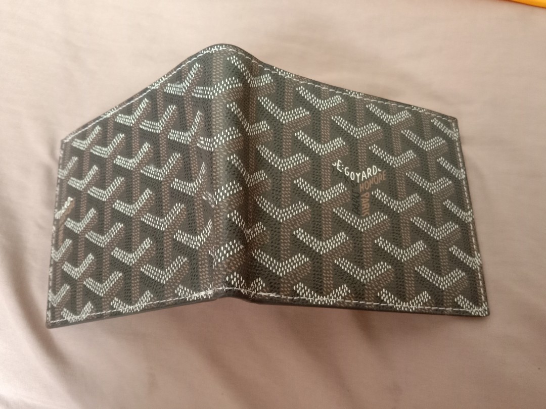 Coffee colored wallet, Men's Fashion, Watches & Accessories, Wallets