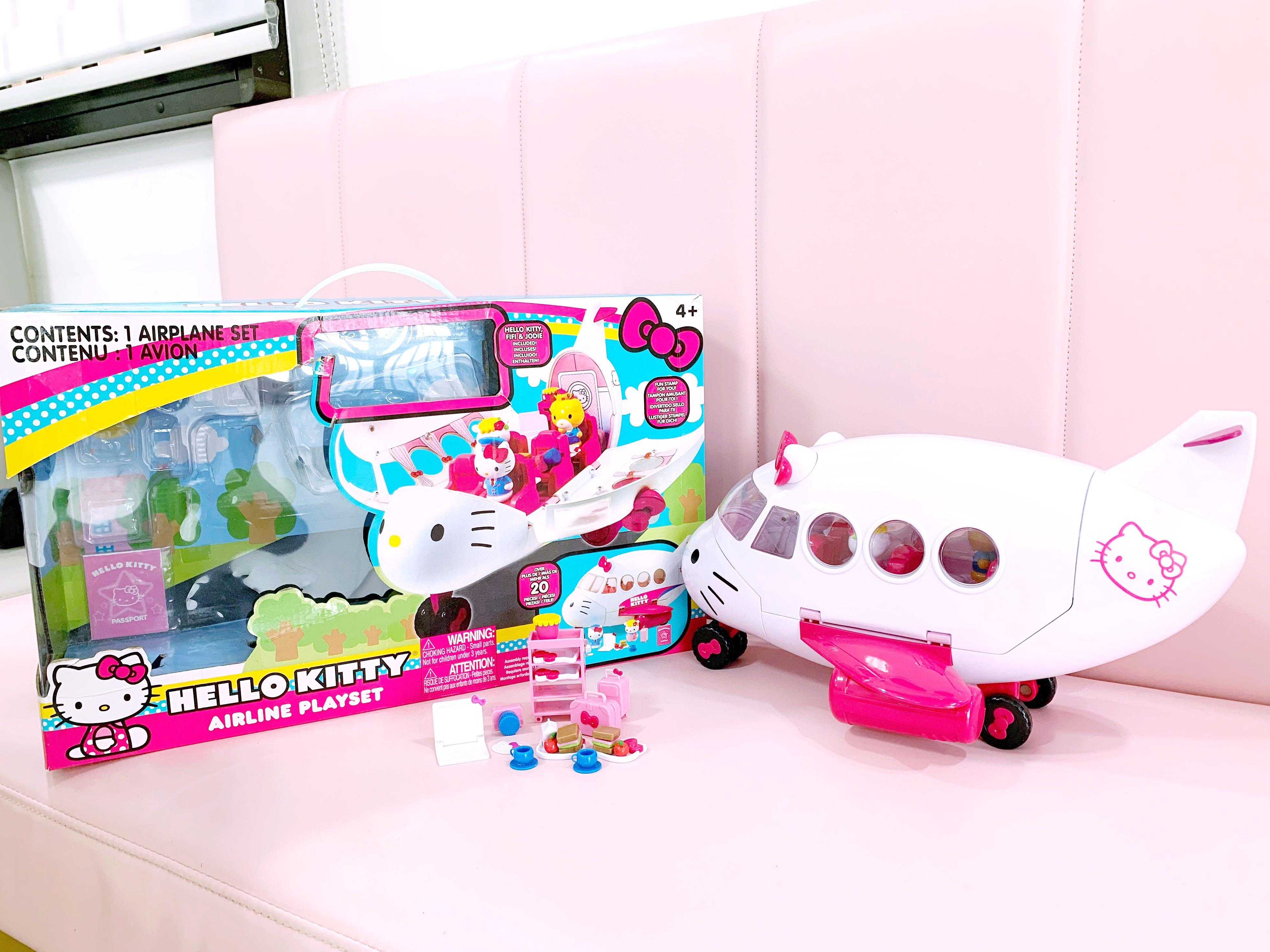 Hello kitty airplane set outlet