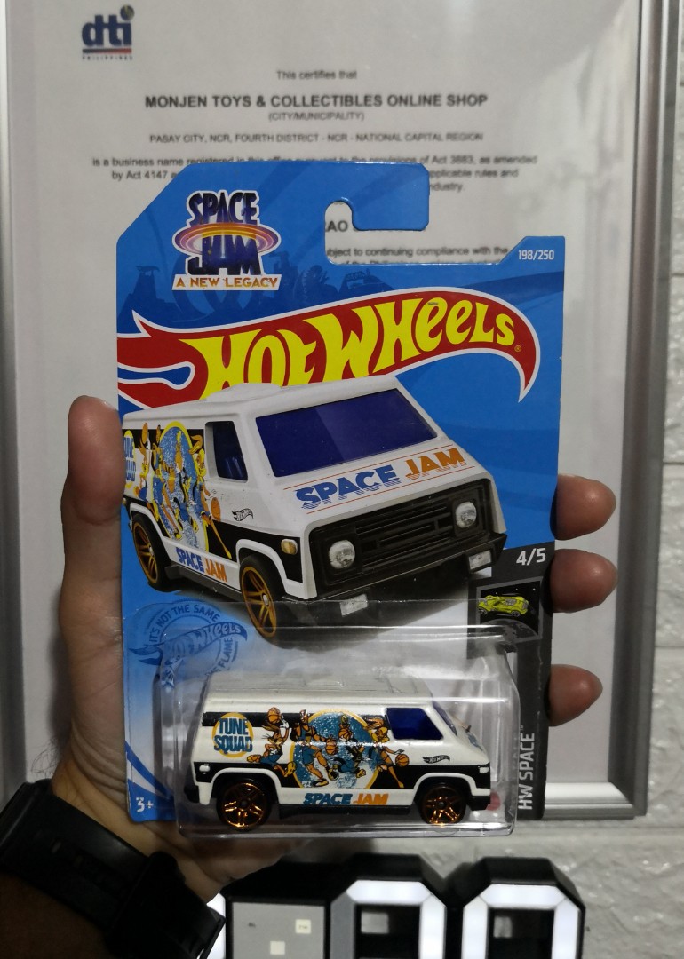 Hot Wheels SPACE JAM diecast metal, Hobbies & Toys, Toys & Games on