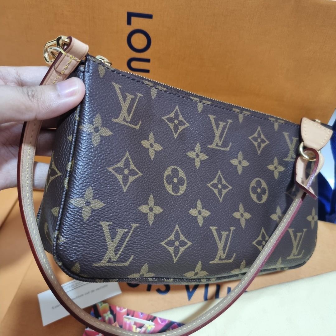 New Authentic LV Louis Vuitton Small Pochette Accessoires in Monogram,  Luxury, Bags & Wallets on Carousell
