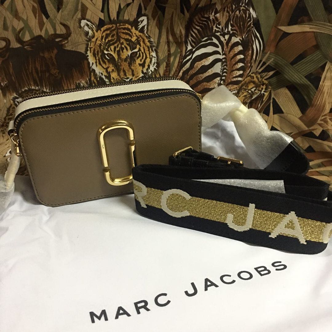 Marc Jacobs Snapshot - Olive, Luxury, Bags & Wallets on Carousell