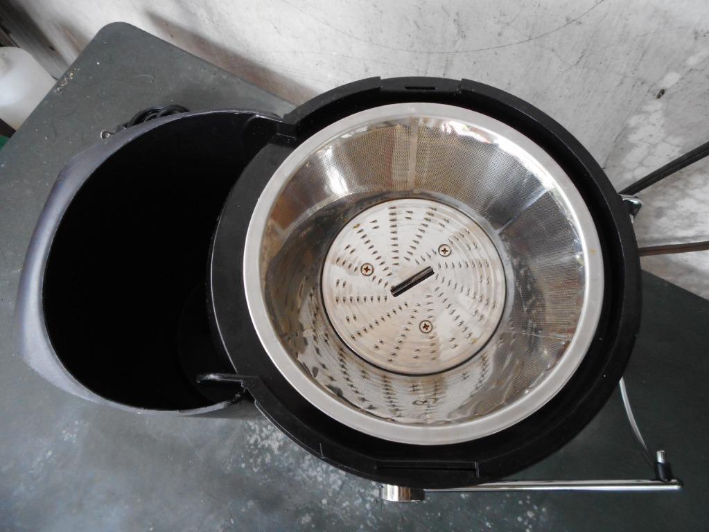 MUELLER Austria MU100 UltraJuicer (110V), TV & Home Appliances