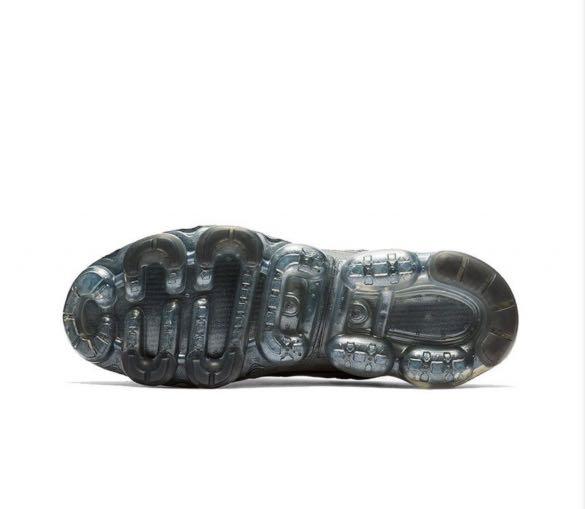 All black vapormax best sale 219