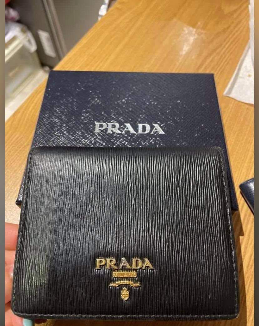prada leather non reptile wallet