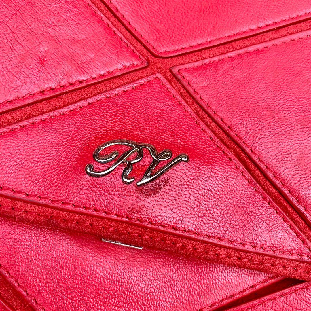 Roger Vivier Prismick chain bag (Category: Luxury Bags & Wallets) located in Davao. Submitted by erysiphylothrix (Listing ID 1119552747, Image 2). Description: .