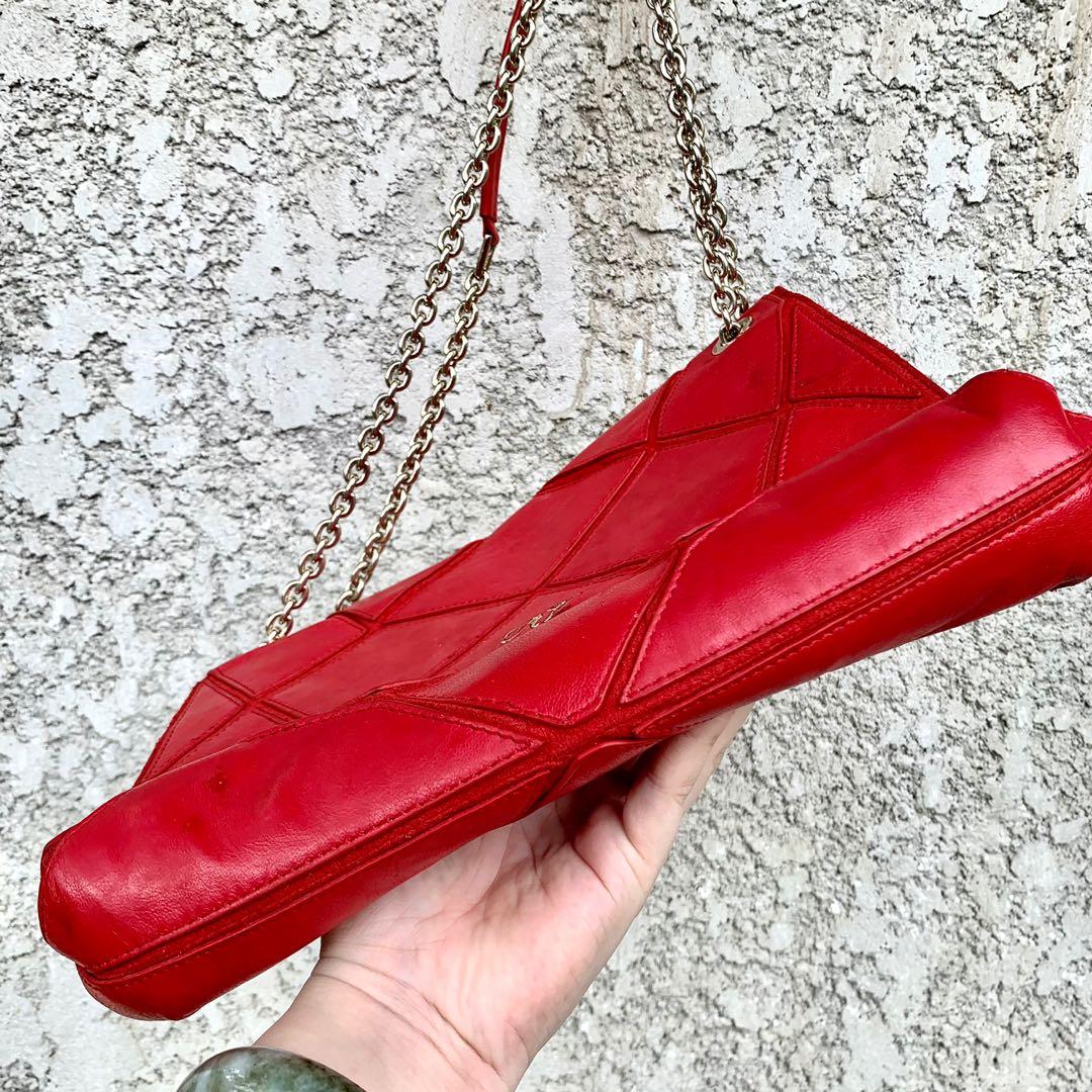 Roger Vivier Prismick chain bag (Category: Luxury Bags & Wallets) located in Davao. Submitted by erysiphylothrix (Listing ID 1119552747, Image 3). Description: .