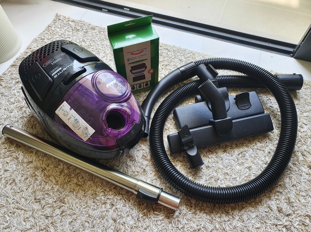 Rowenta bagless vacuum cleaner, TV & Home Appliances, Vacuum Cleaner