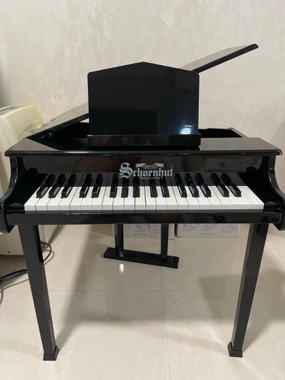 Schoenhut 37 key piano deals