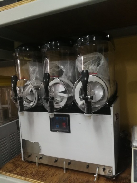 SLUSH MACHINE (BRAND SPACEMAN) 3 TUBS, TV & Home Appliances, Kitchen ...