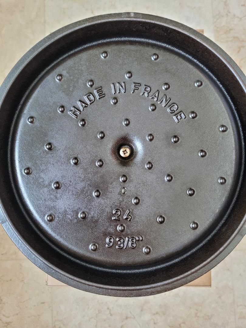 Staub French Oven La Cocotte 24cm, Furniture & Home Living, Kitchenware